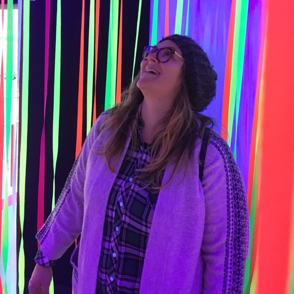 Meet your Posher, Brandy - Picture 7 of 7